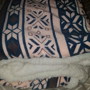 Sherpa blanket